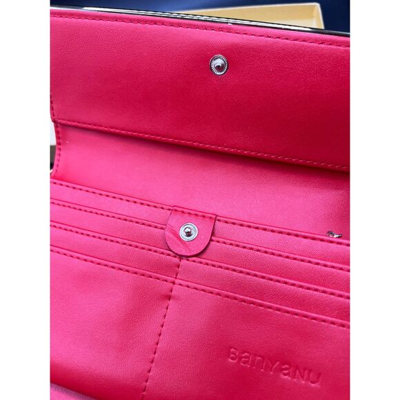 BanYaNU Leather Bifold Wallet Red NEW - Picture 3 of 3